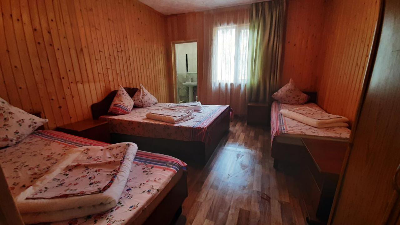 Zolotaya Buhta 10 Hotel Pizunda Exterior foto